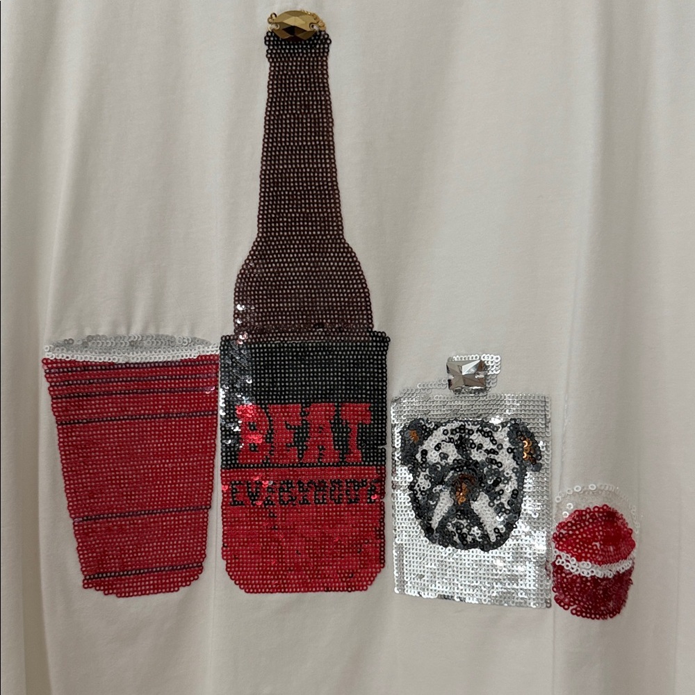 QUEEN OF SPARKLES Cream Tee with Sequin Drink Motif - Picture 2 of 4